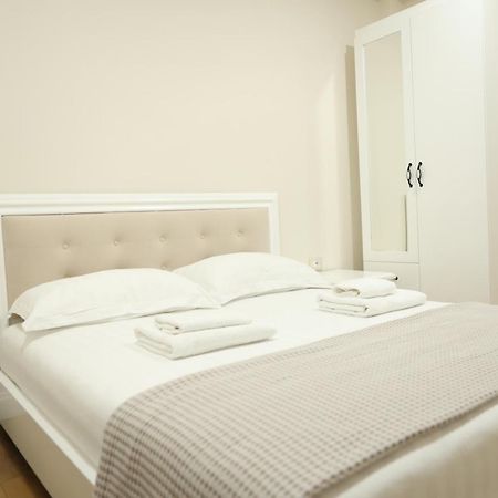 Hotel Taverna Zisi Erseke Luaran gambar